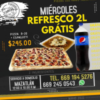 Pizzas Los Faros food