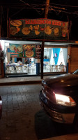 Mariscos Kikes outside