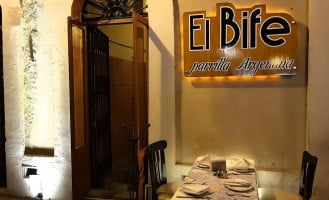 El Bife Parrilla Argentina inside