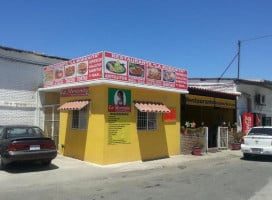 La Morenita Mexicano outside