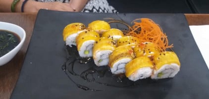 Sushi Ronin Mzt food