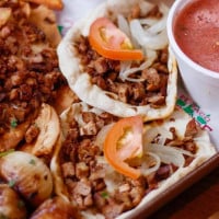 El Taco Arabe Guilos food