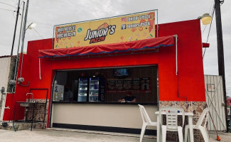 Junior's Pizza food