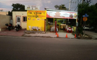 Tortas Y Hamburguesas El Vitor food