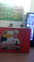 Gerrys Pizza outside