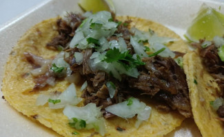 Tacos De Cabeza De Res Ote food