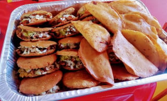 Loncheria: Tortas. Tacos, Salbutes. Panuchos, Polcanes, Empanadas, Mondongo, Chocolomo food