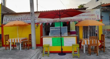 Loncheria: Tortas. Tacos, Salbutes. Panuchos, Polcanes, Empanadas, Mondongo, Chocolomo inside