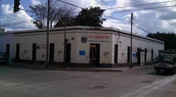 La Carlota outside