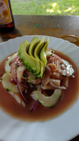 Mariscos Los Cochis food