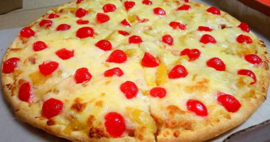 Tere's Pizza food