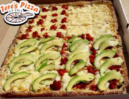 Tere's Pizza food