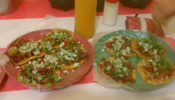 Taquería Los Primos outside