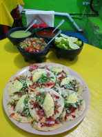 Tacos Y Tortas Al Pastor Luna food