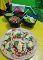 Tacos Y Tortas Al Pastor Luna food