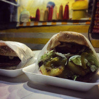 Las Hamburguesas De Manola food