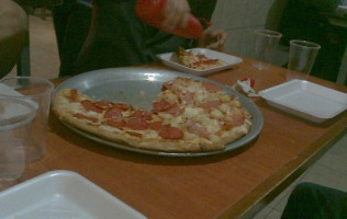 Vivela Pizza food