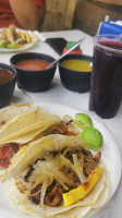 Tacos El Becerro De Oro food