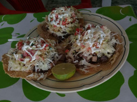 Tostadas Yoli food