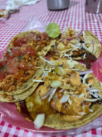 Taquería La Tradición food