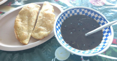 Empanadas Doña Tere Ll food