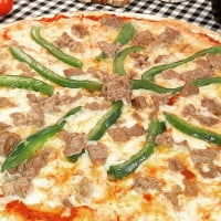 La Farina Pizzeria food