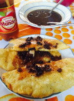 Empanadas Doña Tere Ii food