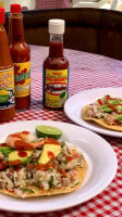 Mariscos El Puerto food