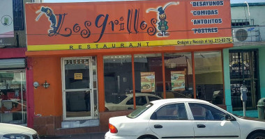 Los Grillos food