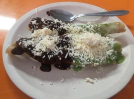 Flautas De Barbacoa food