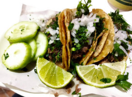 Tacos De Suadero Y Longanizs food