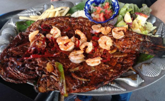 Pichuy Pescados Y Mariscos food