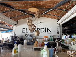 El Jardín Snacks Y Fuente De Sodas food