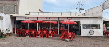 Taqueria Los Costeños 2 outside