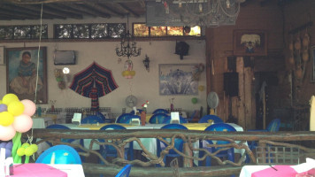 Los Agaves inside