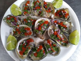 Mariscos Juanito Huandacareo food