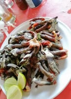 Y Mariscos Ricardo's food