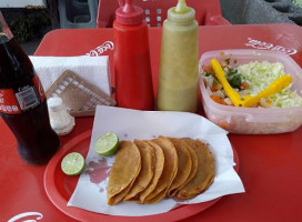 Tacos A Vapor El Pilón food