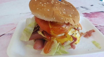 Loncheria Charly food