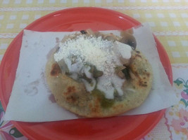 Gorditas Doña Chema food