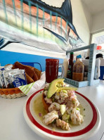 Mariscos Felo inside