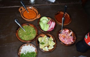 El Zaguán De Las Tlayudas food