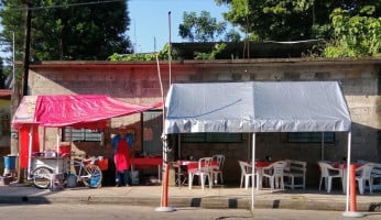 Tacos Y Consome, Carranza food