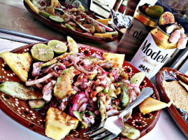 Mariscos Mares food