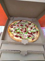 Aris Pizza food