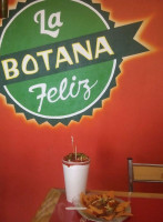 La Botana Feliz food