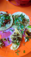 Taquería Fresnos food