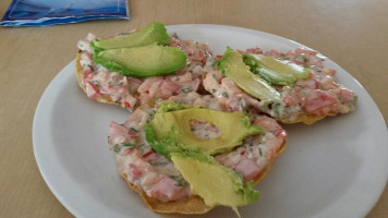 Mariscos El Amigo food