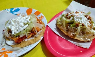 Antojitos Mexicanos Doña Agus food