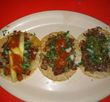 Taqueria Hermanos Bello food